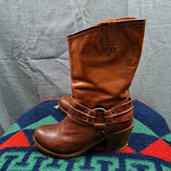 Women's FRYE Carmen Harness boot Moto Western cowgirl Size 7.5 Brown 77372 - Picture 1 of 13